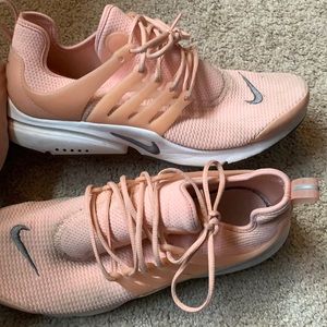 Pink Nike presto’s